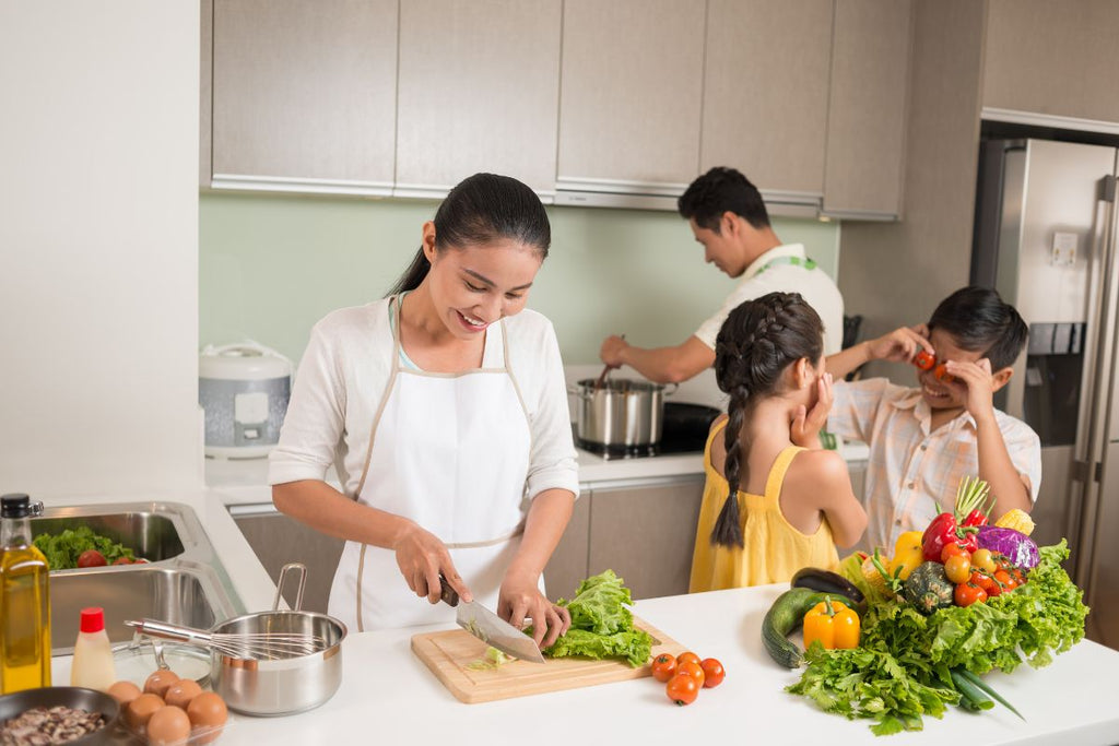 Knife Safety in the Kitchen: Tips for Home Cooks